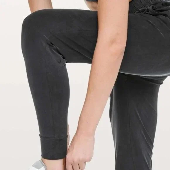 Lululemon Lab NEW NWT Black Schema Joggers - Picture 5 of 9